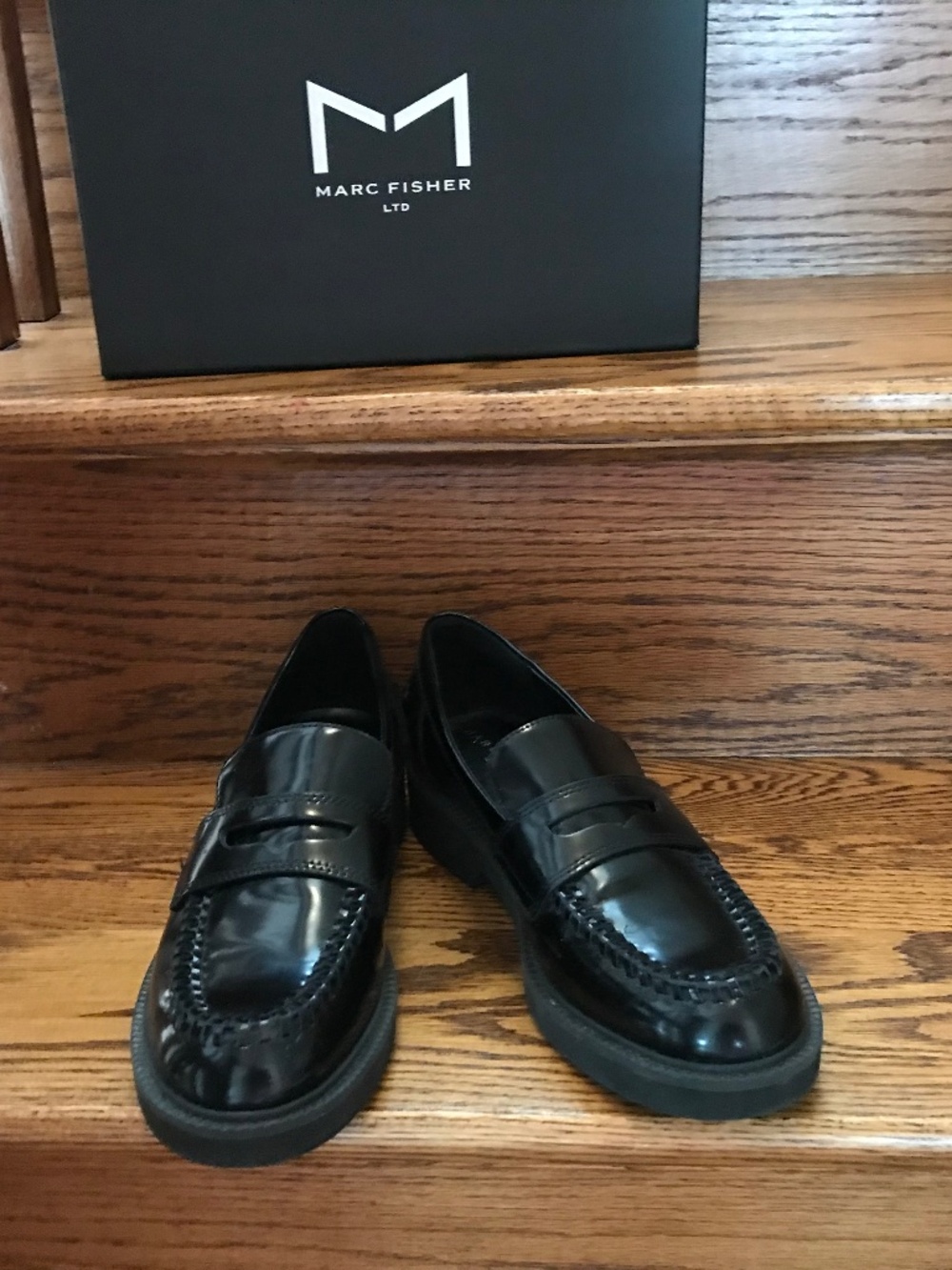 Marc Fisher Black Loafer Shoes Sz 8 in EUC